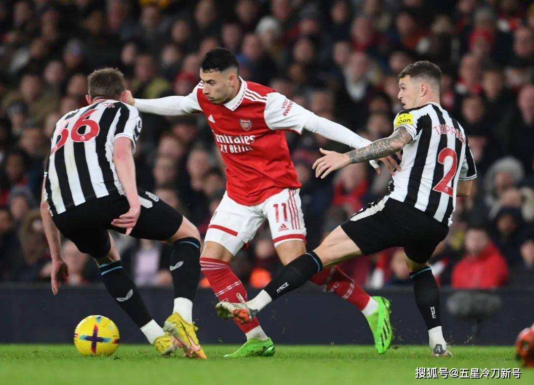 挪威横扫曼联,马丁内利带队取胜 挪威横扫曼联,马丁内利带队取胜