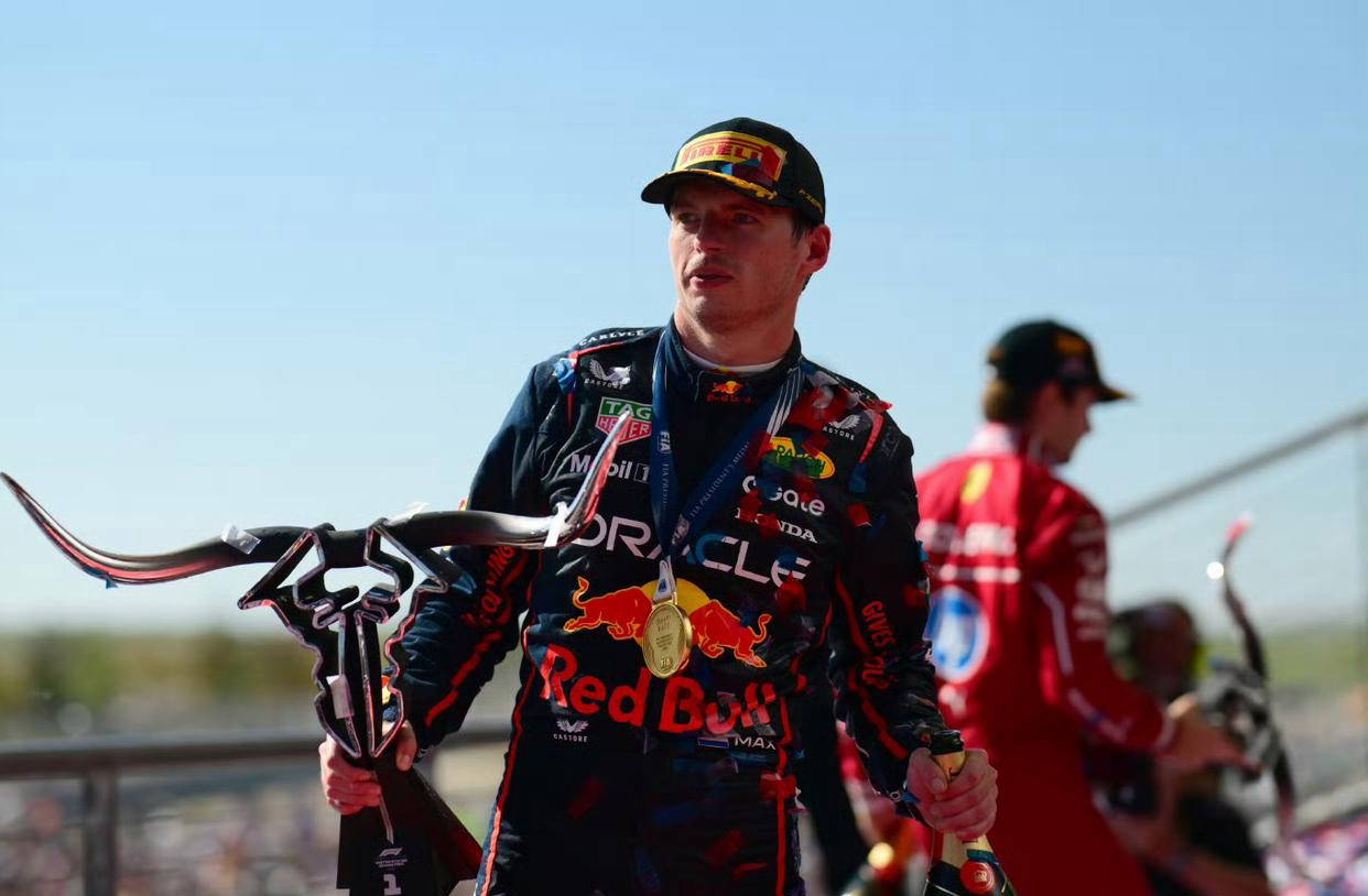 开云体育入口-红牛车队鏖战阿斯顿马丁，拉塞尔状态火热