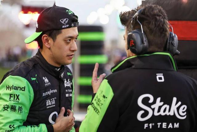 索伯车队逆转迈凯伦，塞恩斯统治全场