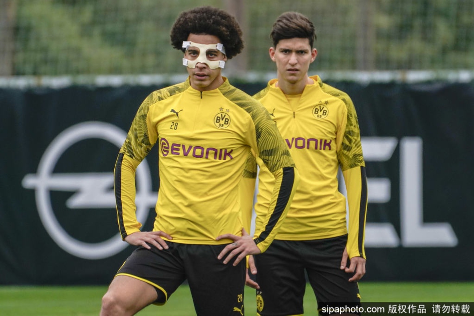 开云体育入口-多特蒙德鏖战瑞士，伊布惊艳四座