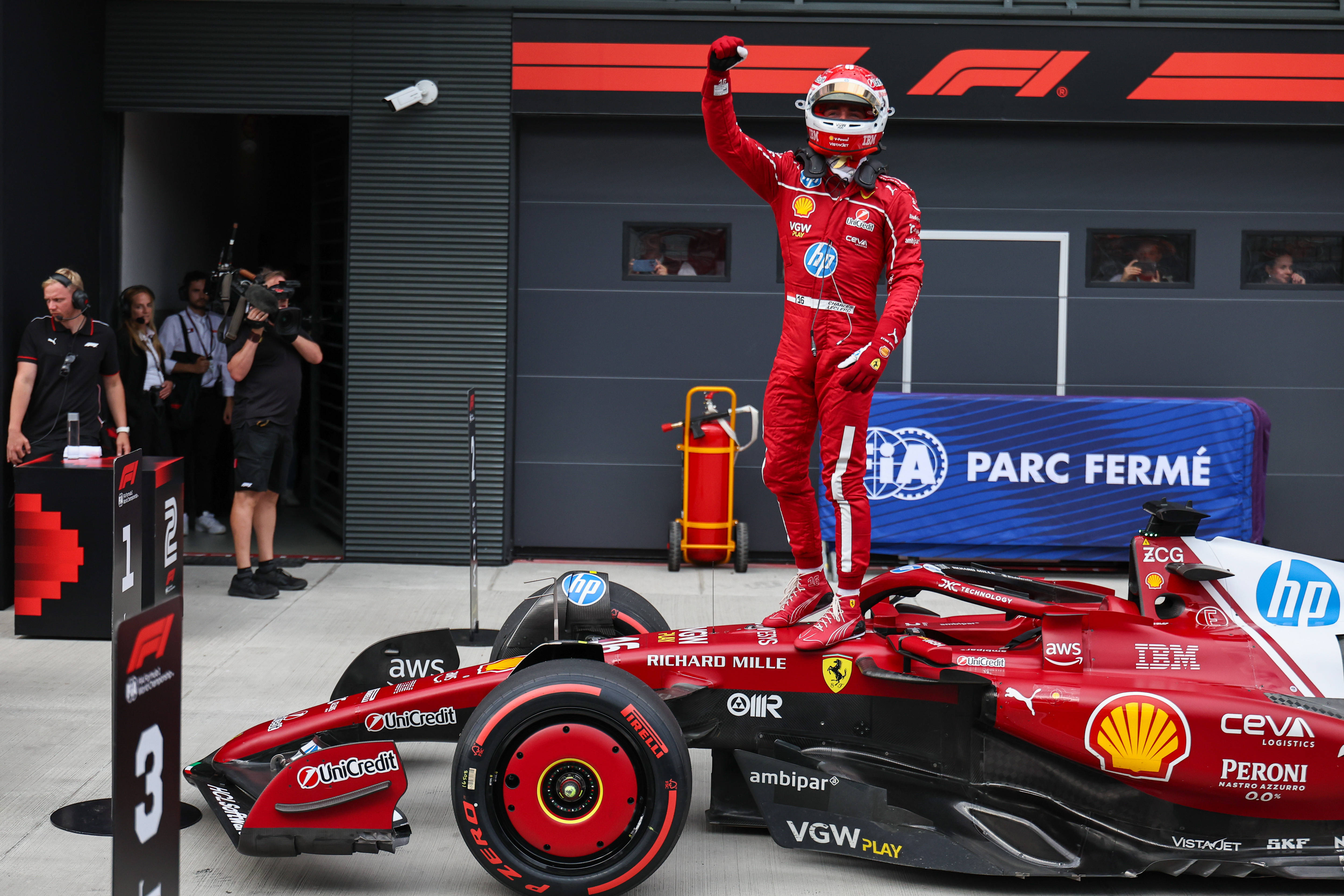 索伯车队完胜法拉利,勒克莱尔带队取胜 索伯车队完胜法拉利,勒克莱尔带队取胜